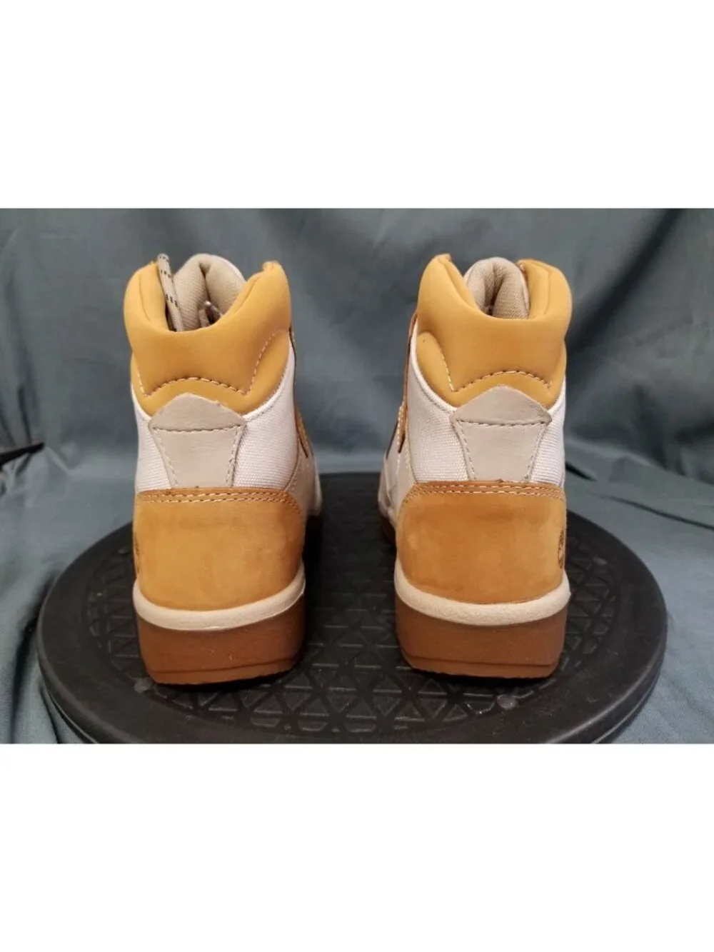Timberland Field Boot Hi Light Beige Nubuck Kids Size 2 NEW NO BOX!